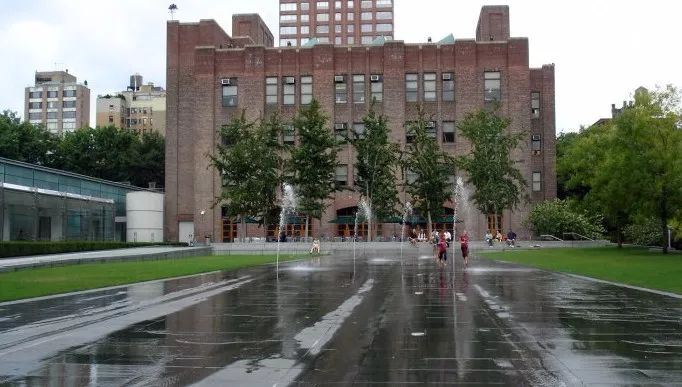 埃菲爾鐵塔周邊將改造為大花園，由哪位大師設(shè)計？